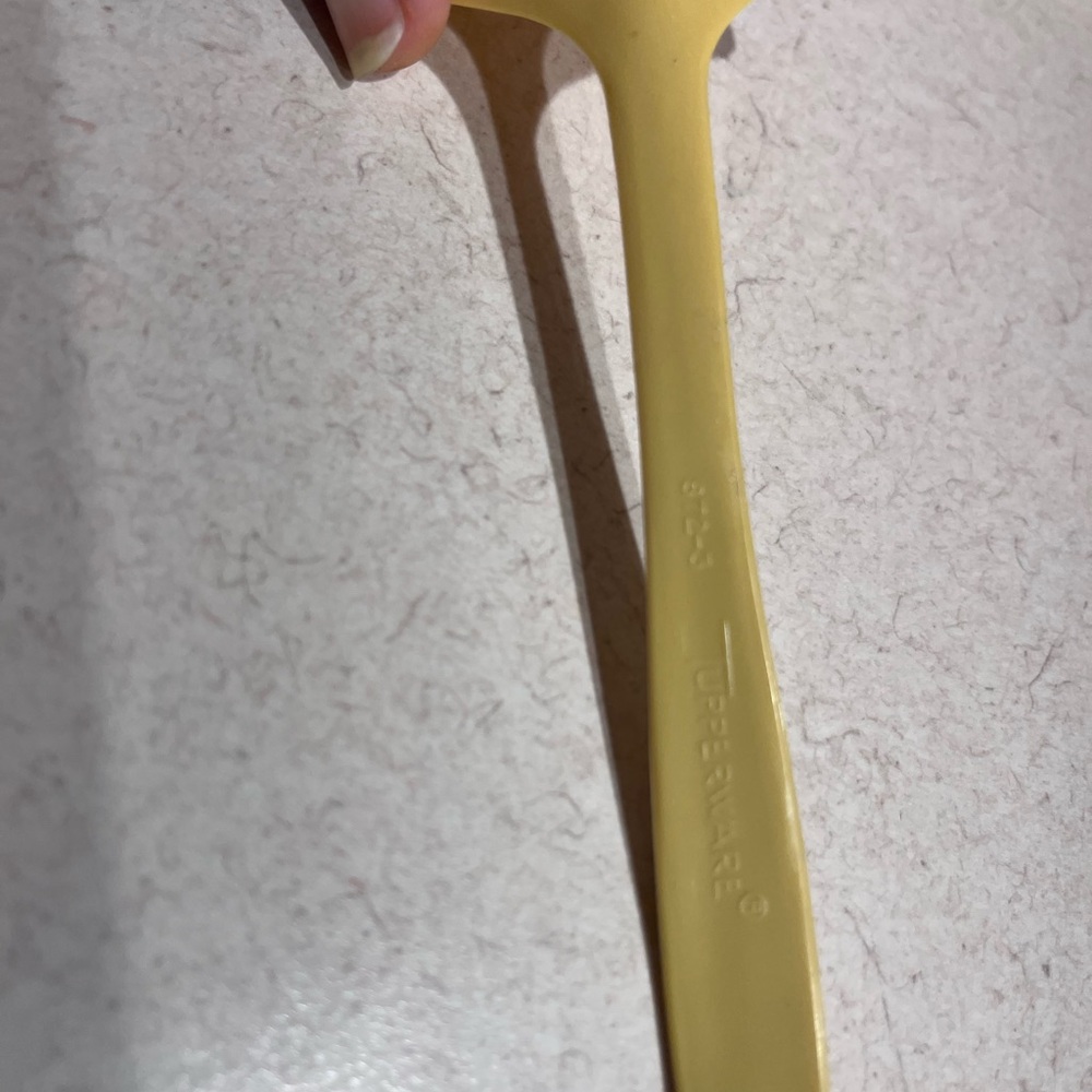 Set of Three Yellow Tupperware Condiment Spoons - Picture 5 of 5